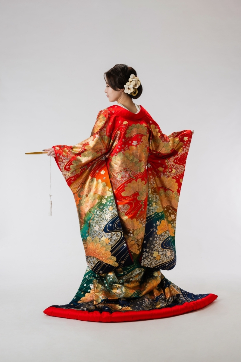 アート工房のスタッフブログ(打掛入荷のご紹介②最高級の友禅作家