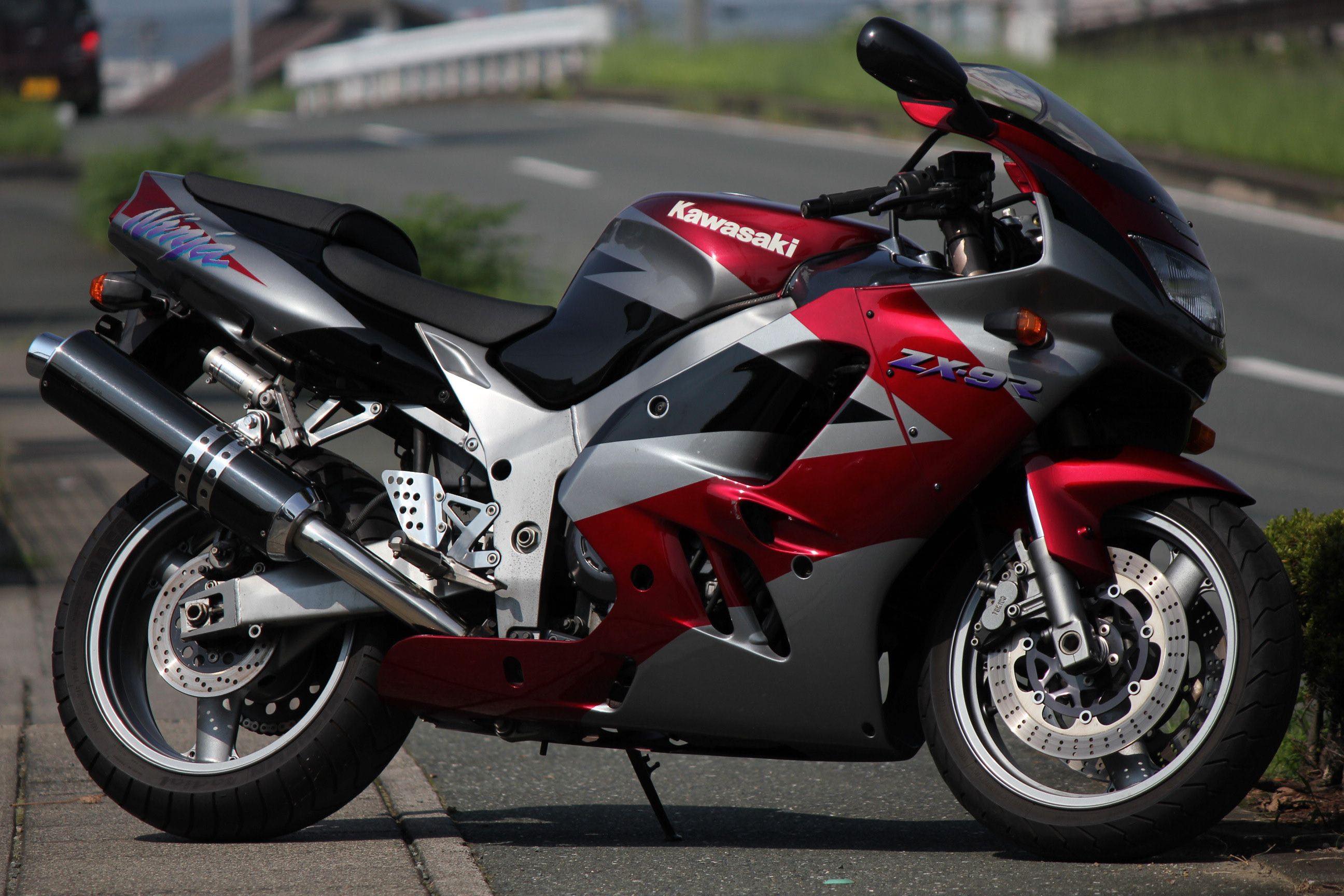 Do You Remember The.Kawasaki ZX-9RB Ninja - Classic Motorbikes