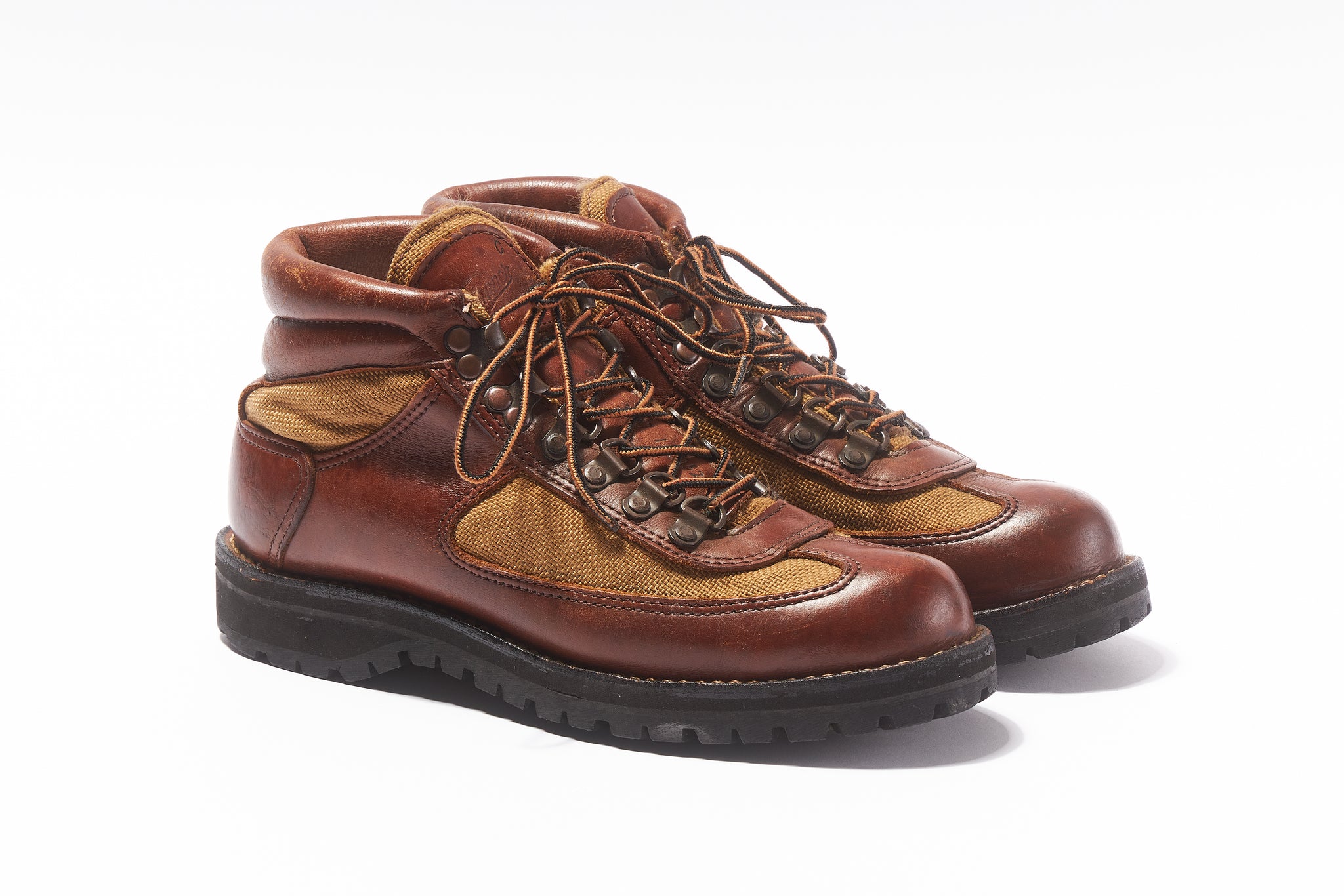 27_岩城燎治(ビジティングオールド) / ダナー×エディーバウアーの