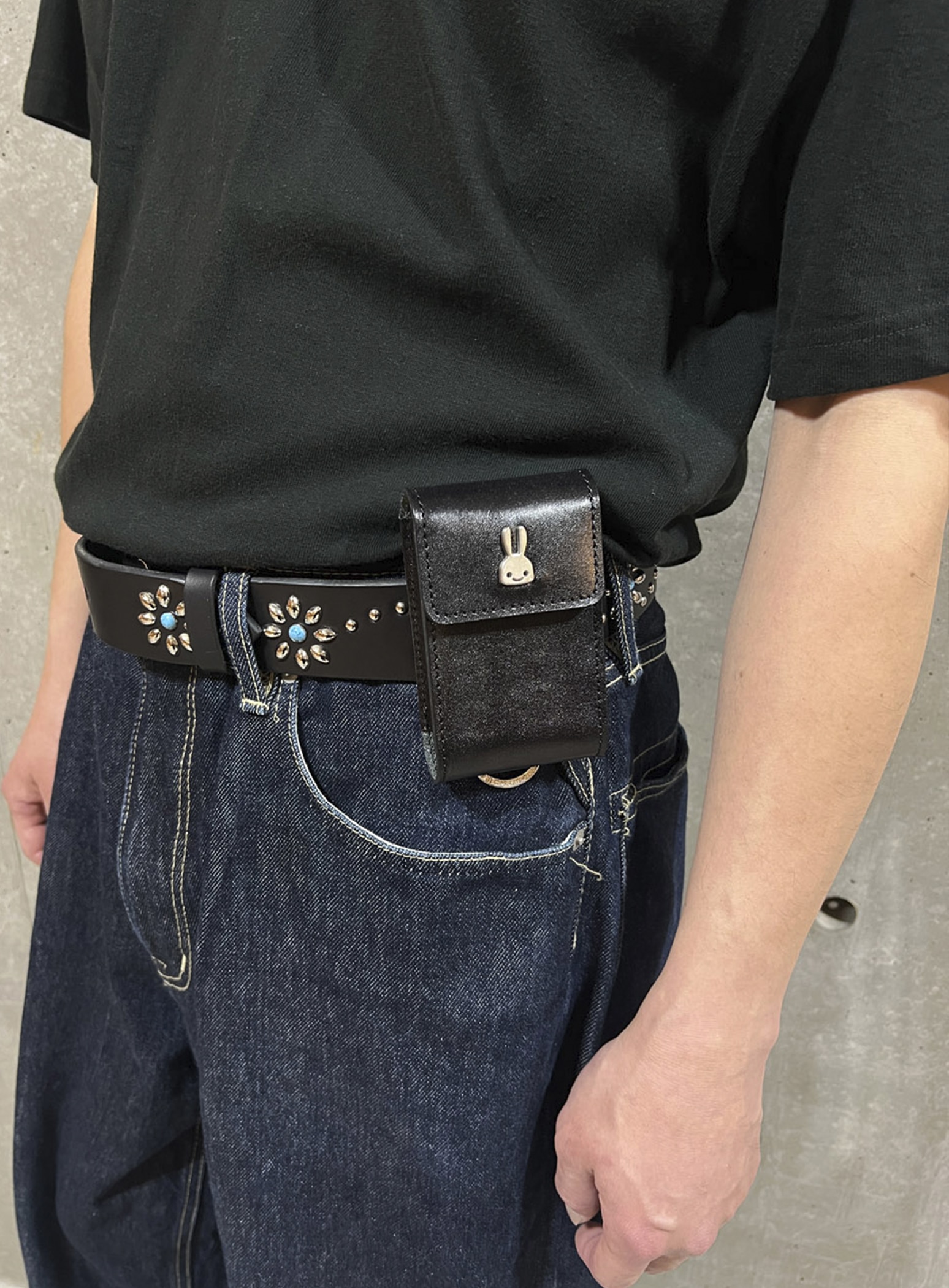 レザーのシガレットケース｜ウサギがいる｜CUNE ONLINE STORE