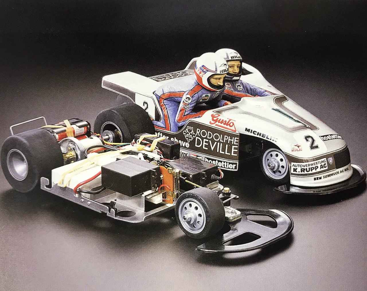 動画] レーシングサイドカーの歴史を変えた、革新的2WDマシン!! [2輪