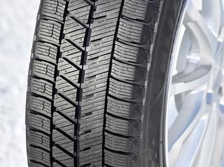 ブリヂストン ブリザックVRX3は氷上だけではなく、どの路面でも高い