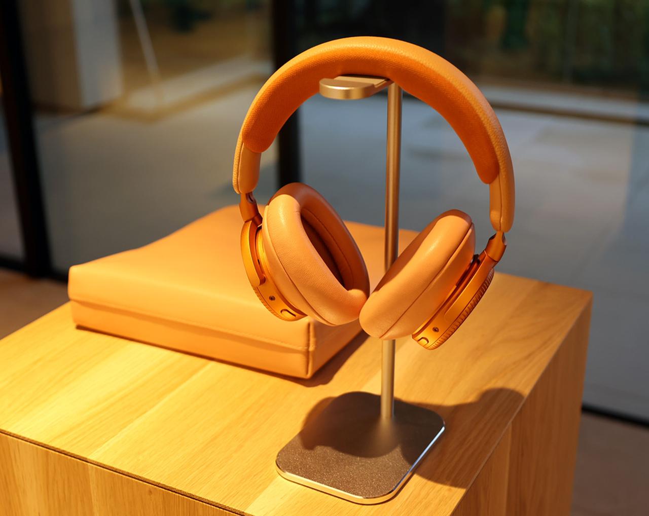 BANG & OLUFSEN、パーツ交換可能なワイヤレスヘッドホン「Beoplay H100