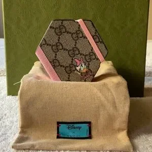 Gucci | Office | Gucci X Disney Daisy Duck Sticky Notes Nwt | Poshmark