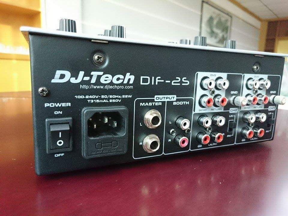 SNEAK PEEK: DJ Tech DIF-2S scratch mixer