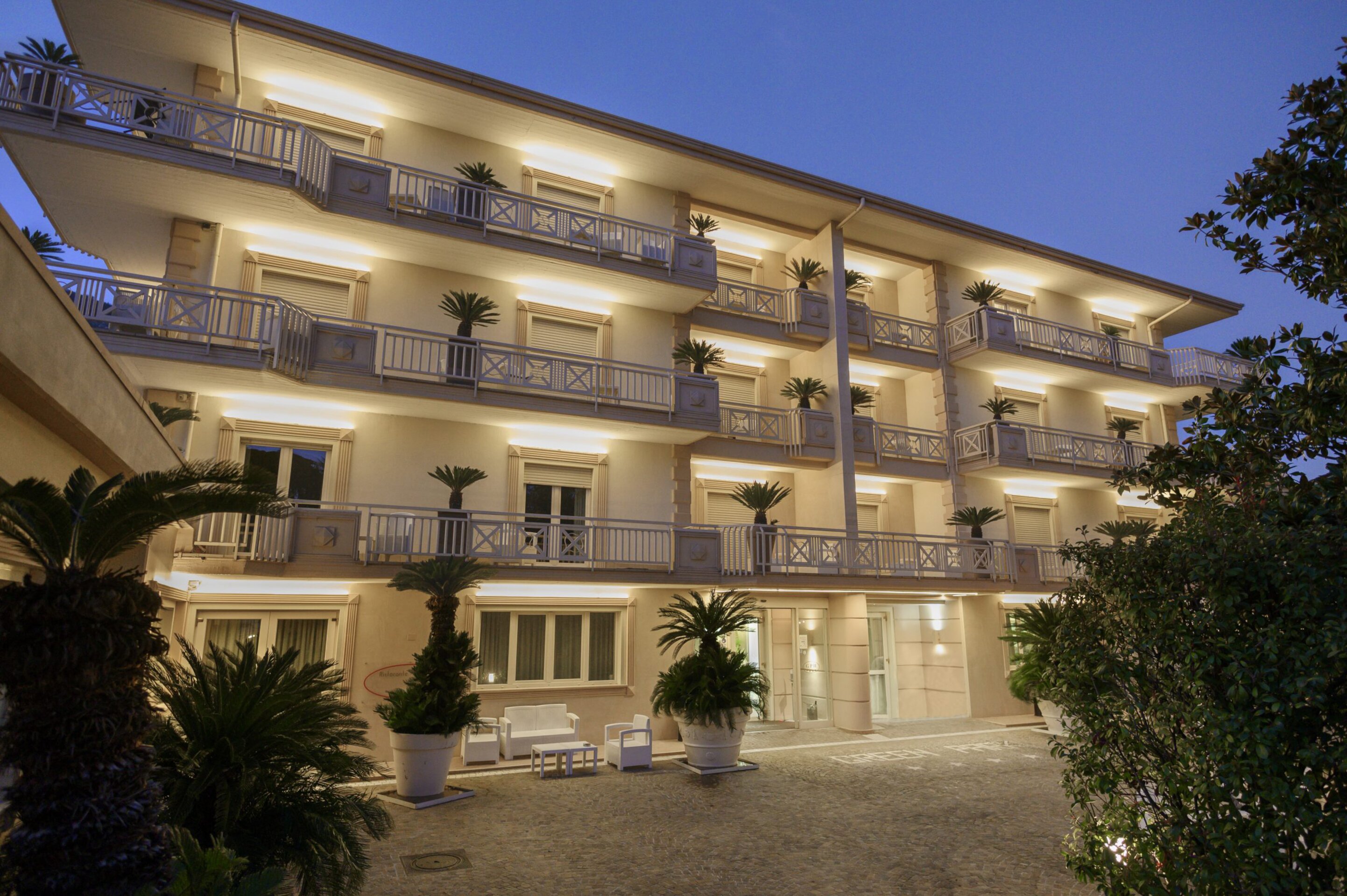GREEN PARK HOTEL - Prices & Reviews (Mercogliano, Italy)