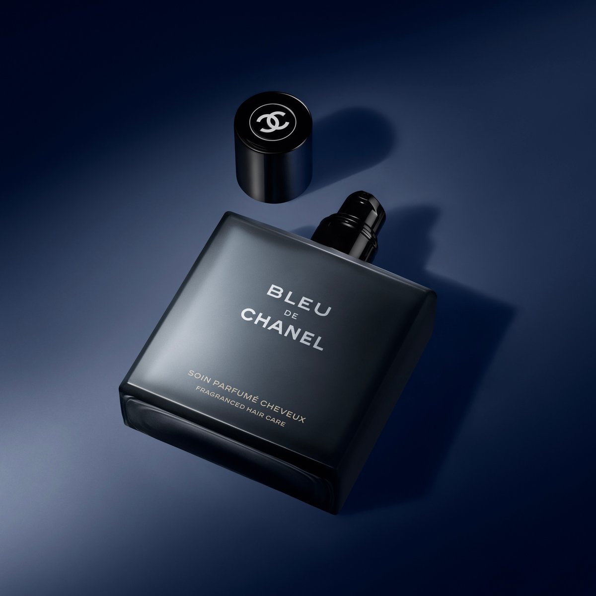ブルー ドゥ シャネル」のヘアミルクが登場 髪にうるおいを与え繊細な