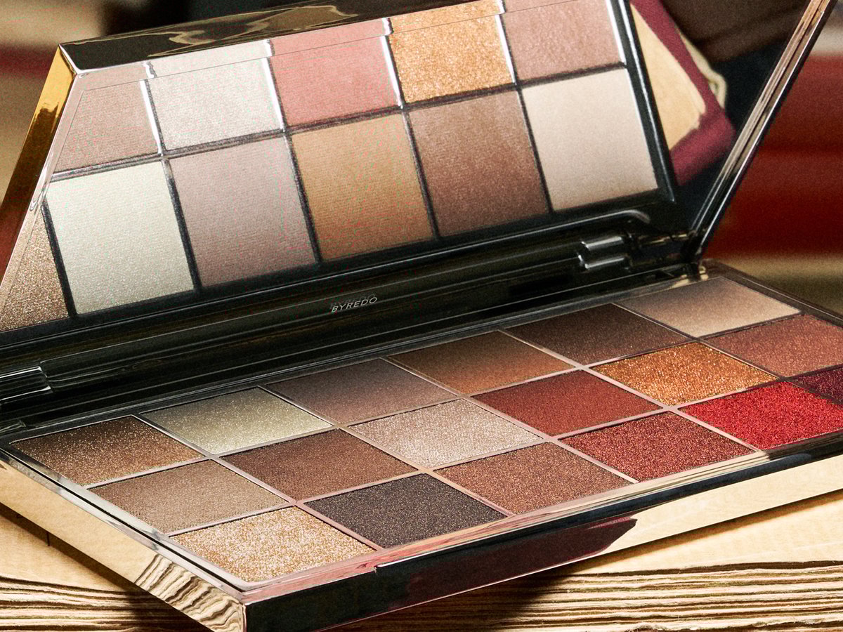 バイレードから限定のアイシャドウパレットが登場 3種の質感で洗練され