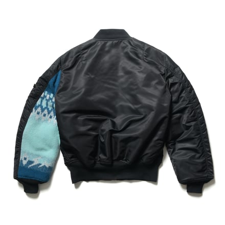 ユニフォーム エクスペリメント、「フラグメント」が監修したホリデー