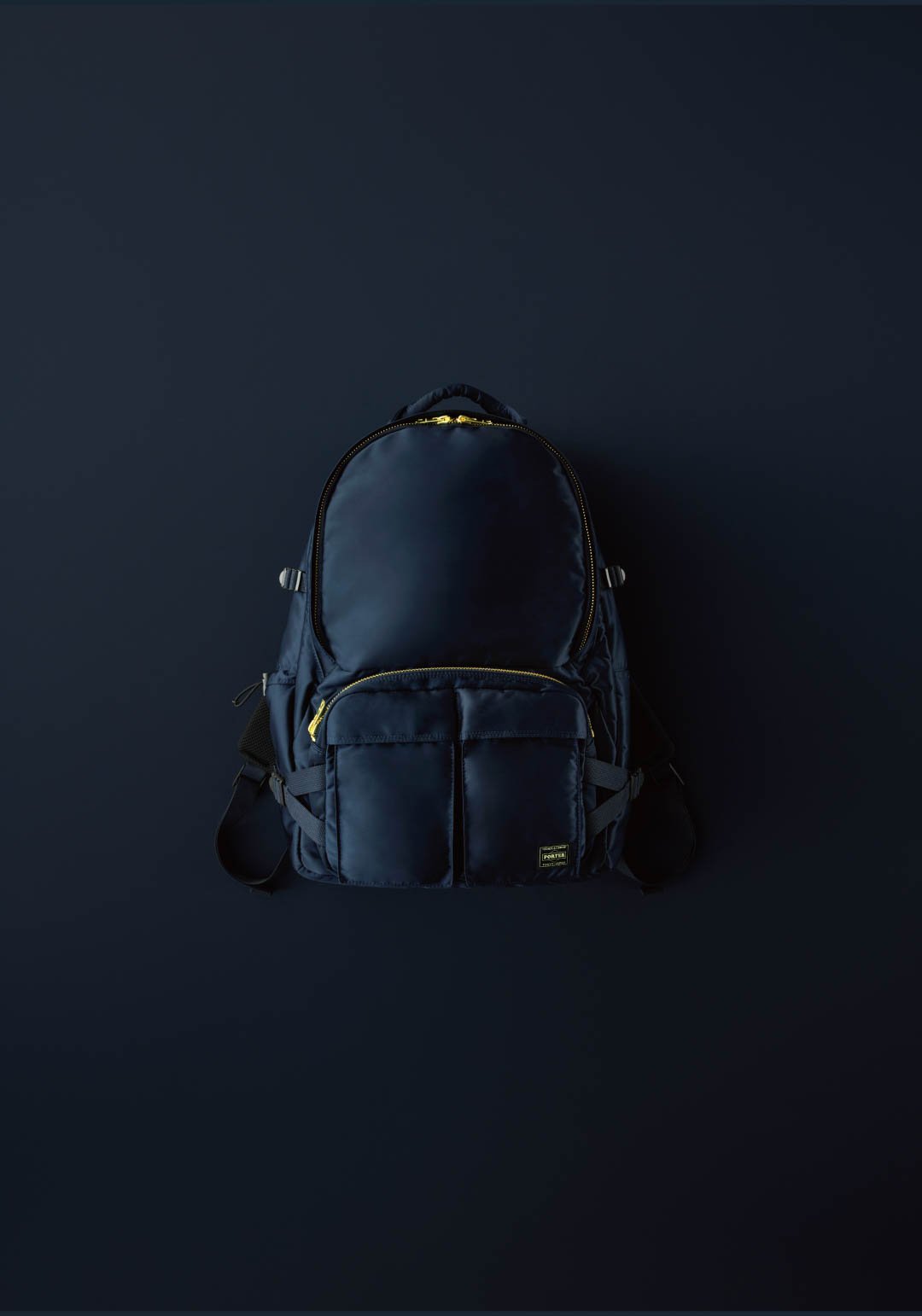 ポーターから「アイアンブルー」の新作タンカー登場 全40型を展開