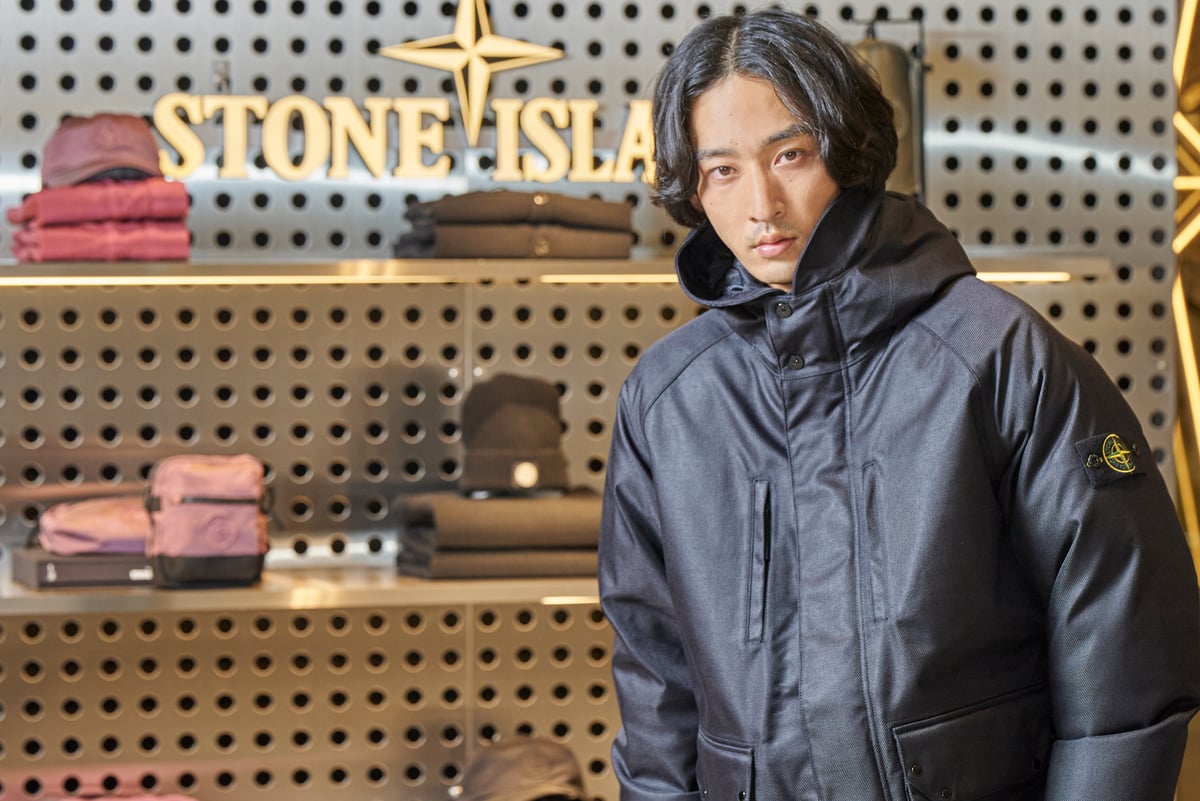 上杉柊平と「ストーンアイランド」 ギンザシックスの限定ショップで