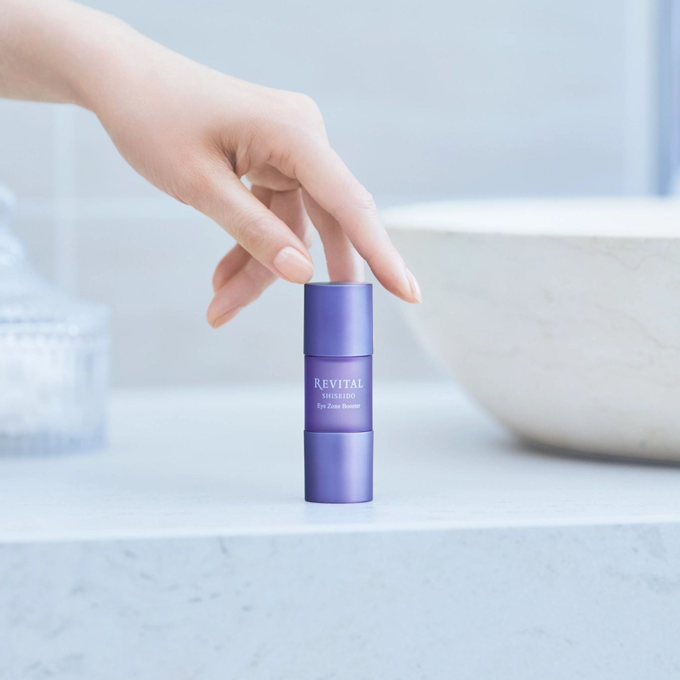 現品あたるチャンス】冬のまぶたケアに！化粧水の前、目もとに「仕込む