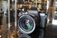 Contax Aria + Zeiss Vario-Sonnar 28-70mm f/3.5-4.5 kit